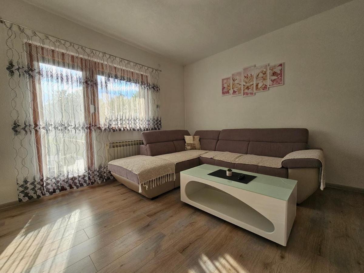 Topalovic Apartment Korenica