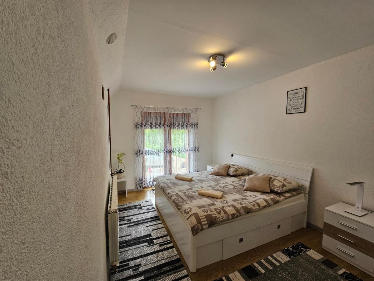Topalovic Apartment Korenica